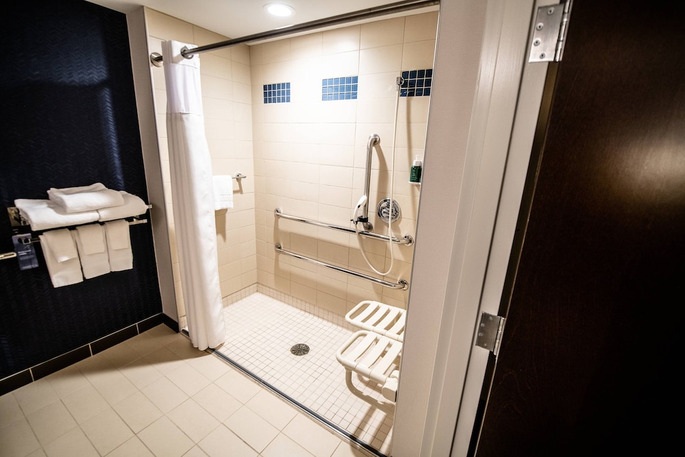 Fairfield Inn and Suites by Marriott Washington Casino Area 4/24