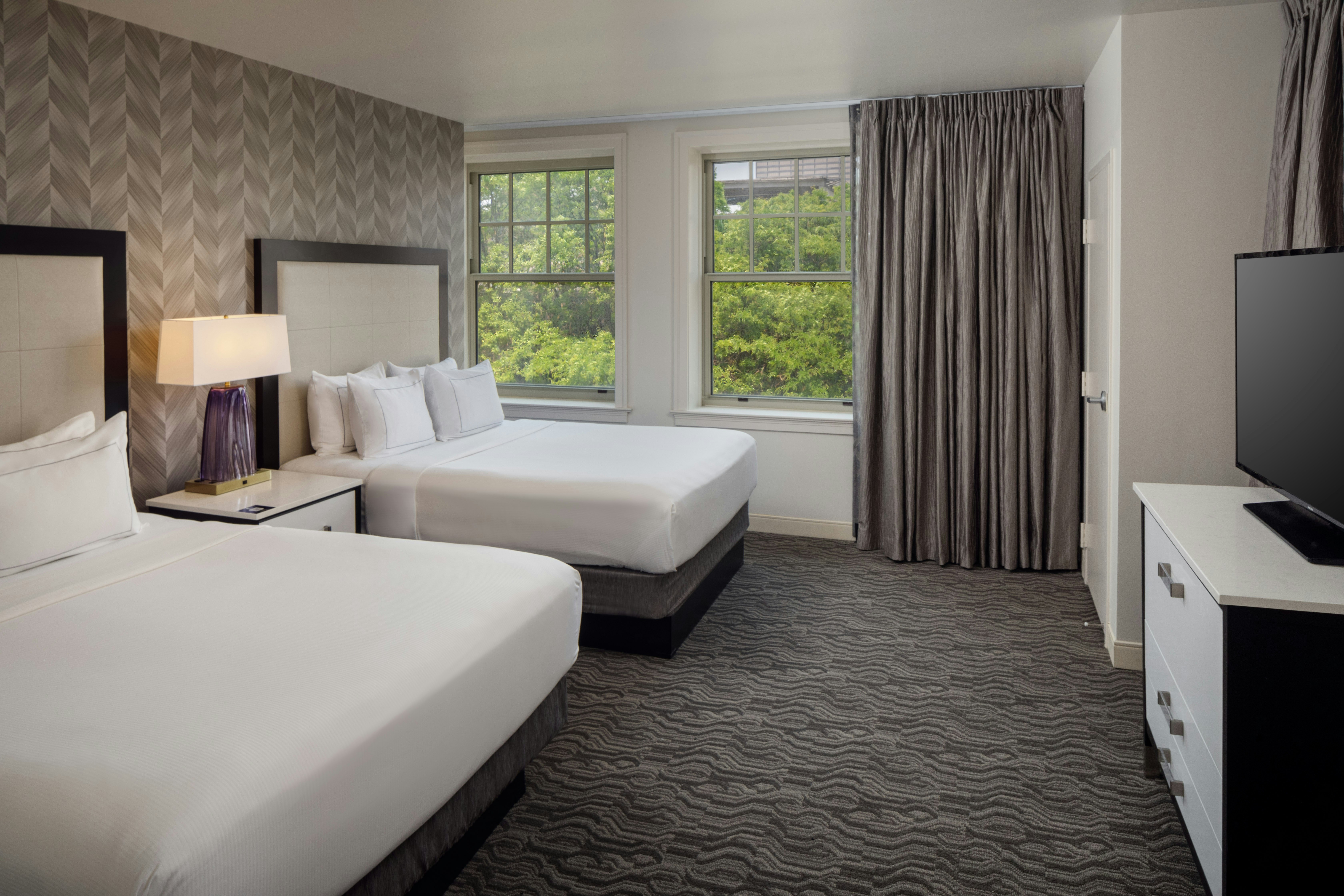 Suite, 2 Queen Beds, Corner