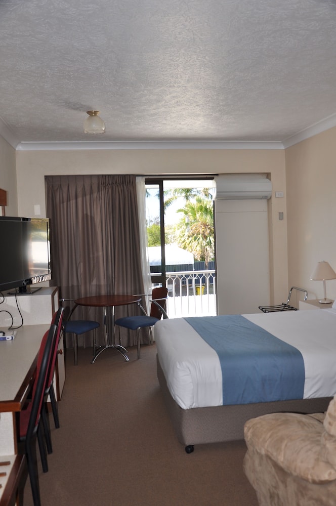 LONGREACH MOTOR INN 16/38