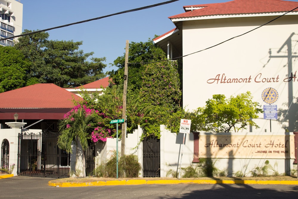 Altamont Court Hotel 57/73