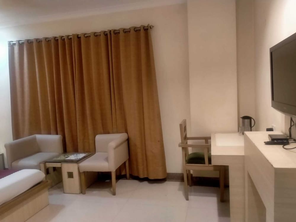 Hotel Rajshree 44/44
