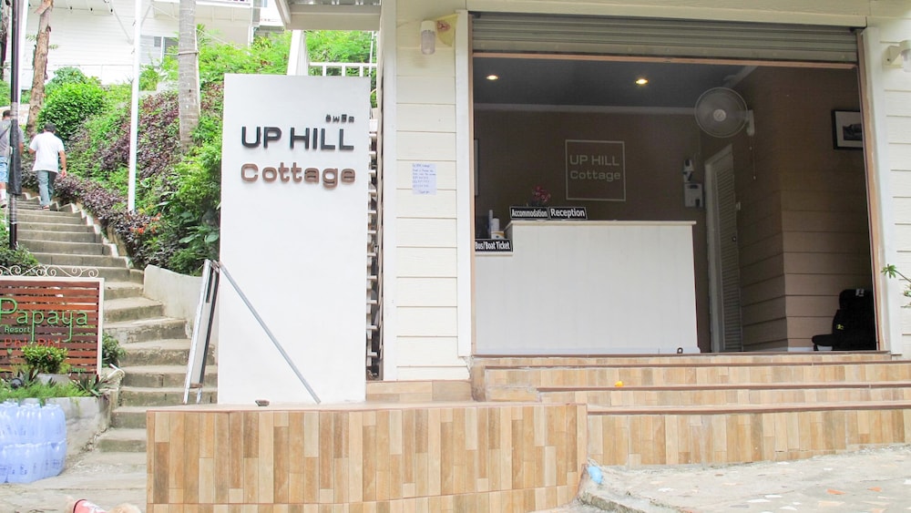 HOTEL UPHILL COTTAGE 18/30