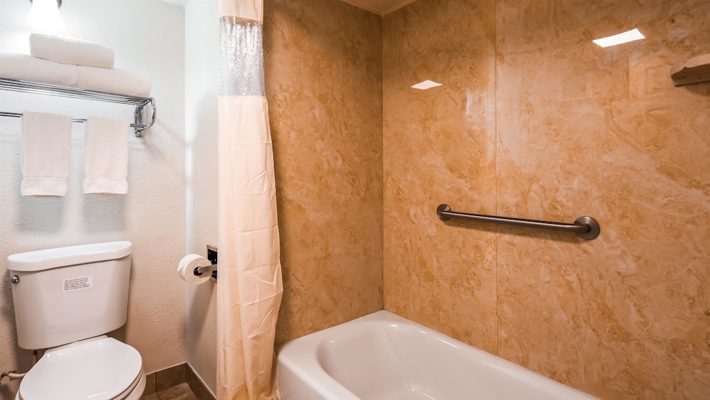 Best Western Town House Lodge 12/33
