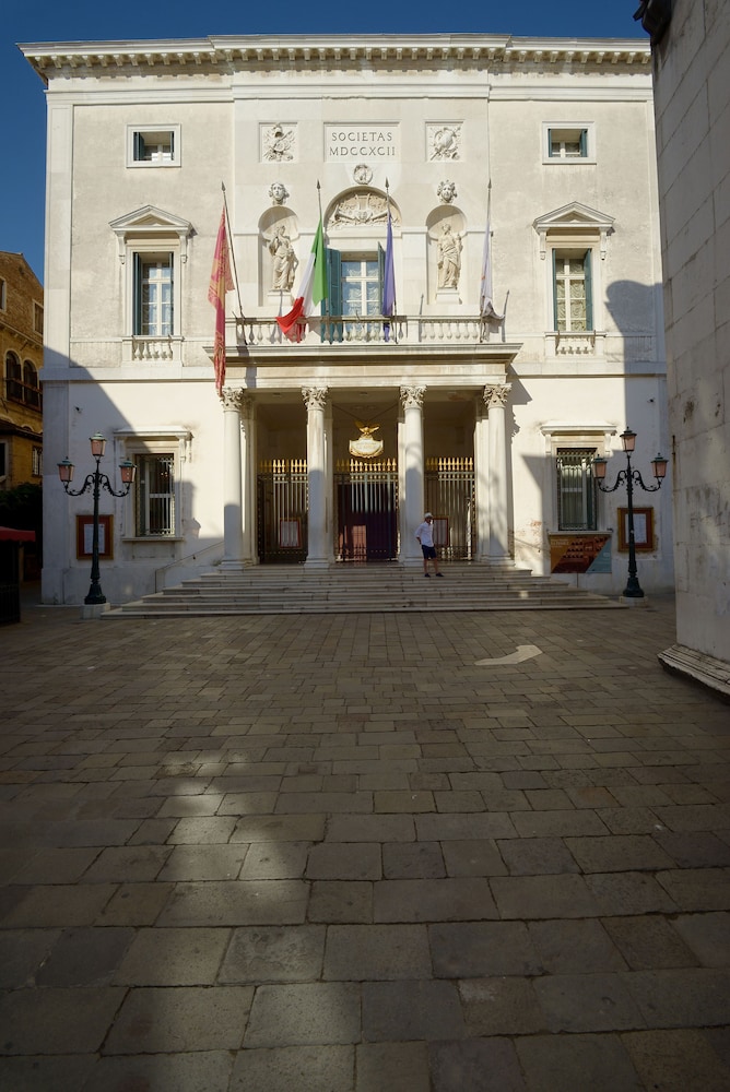 Residence La Fenice 39/50