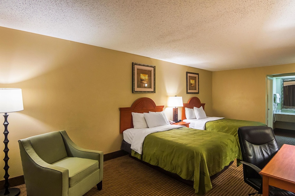 Quality Inn Suites Garland East Dallas 27/56