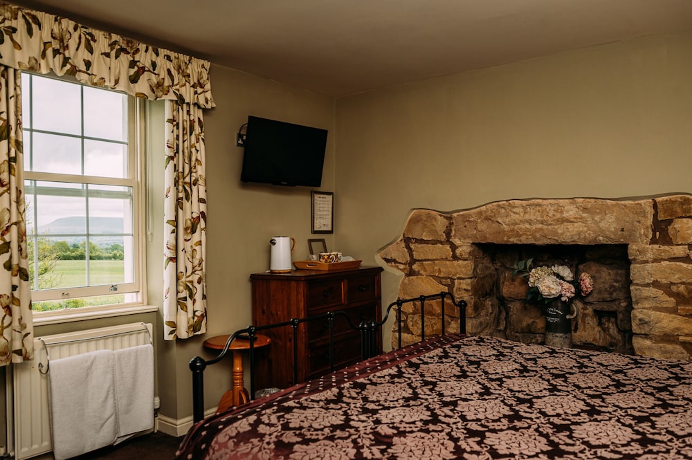 The Red Pump Inn 40/54