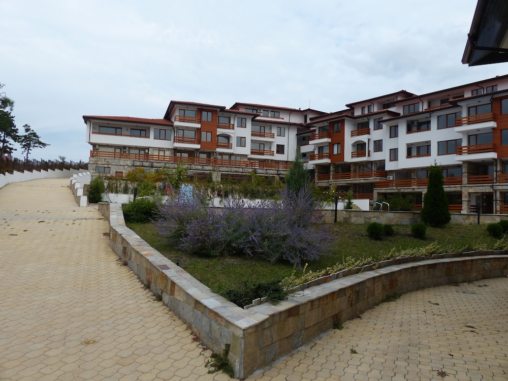 Gardenia Hills 56/72