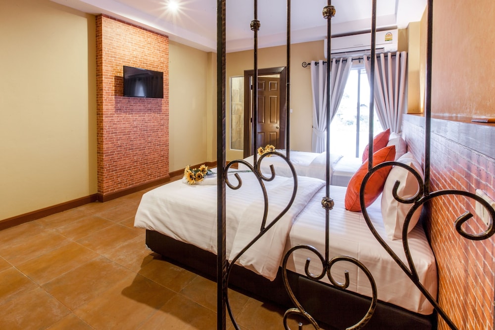 Gallery Lake View Hotel 43/64