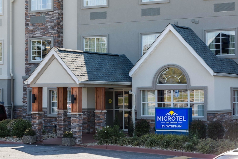 Microtel Inn & Suites by Wyndham Greenville / Woodruff Rd 1/28