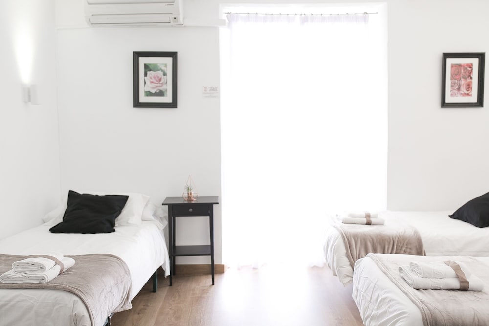 HOSTAL LA BAÑEZANA 6/33