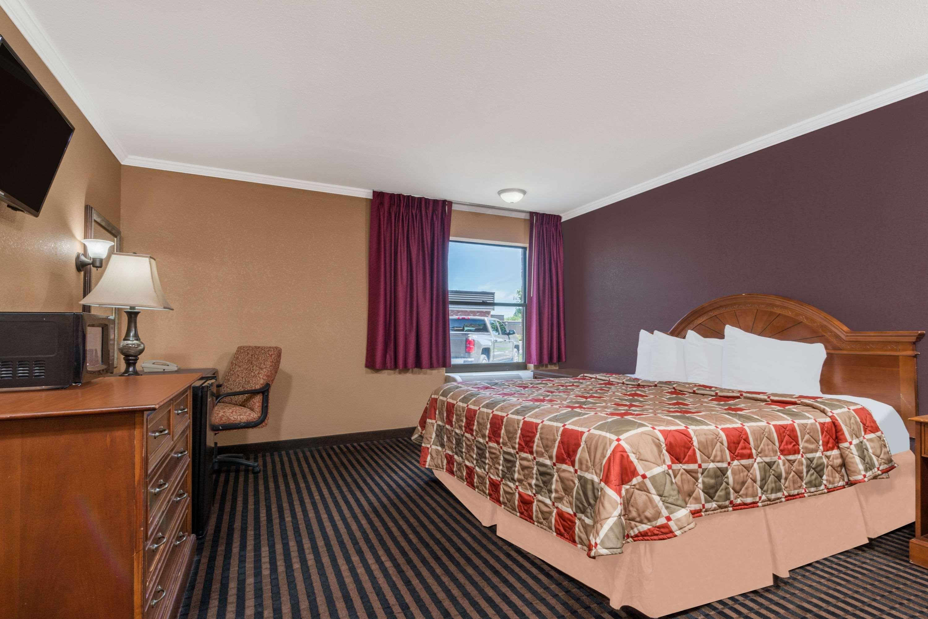 Room, King Bed