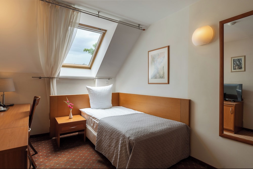 Mabre Residence Hotel 31/82