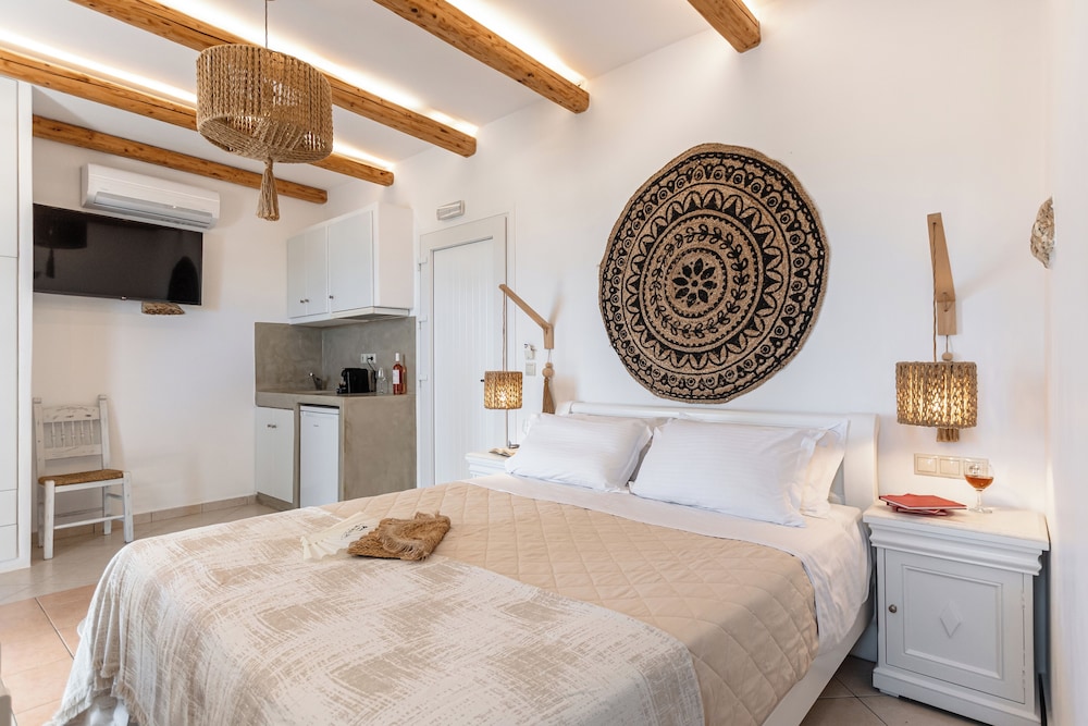 Comfort, Apartment, Queen Bed, Garden and Sea View، Glaronissi Beach 6/10