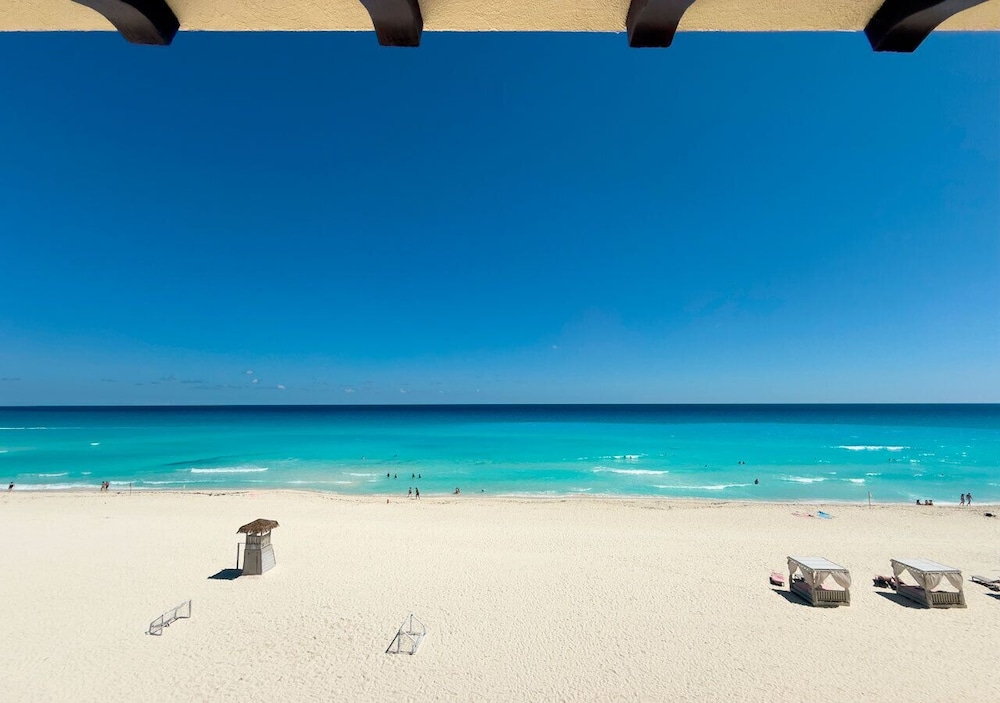 The Villas Cancun by Grand Park Royal Cancun Cbe 33/37