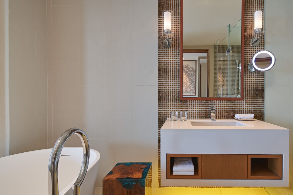 The Westin Desaru Coast Resort 24/75
