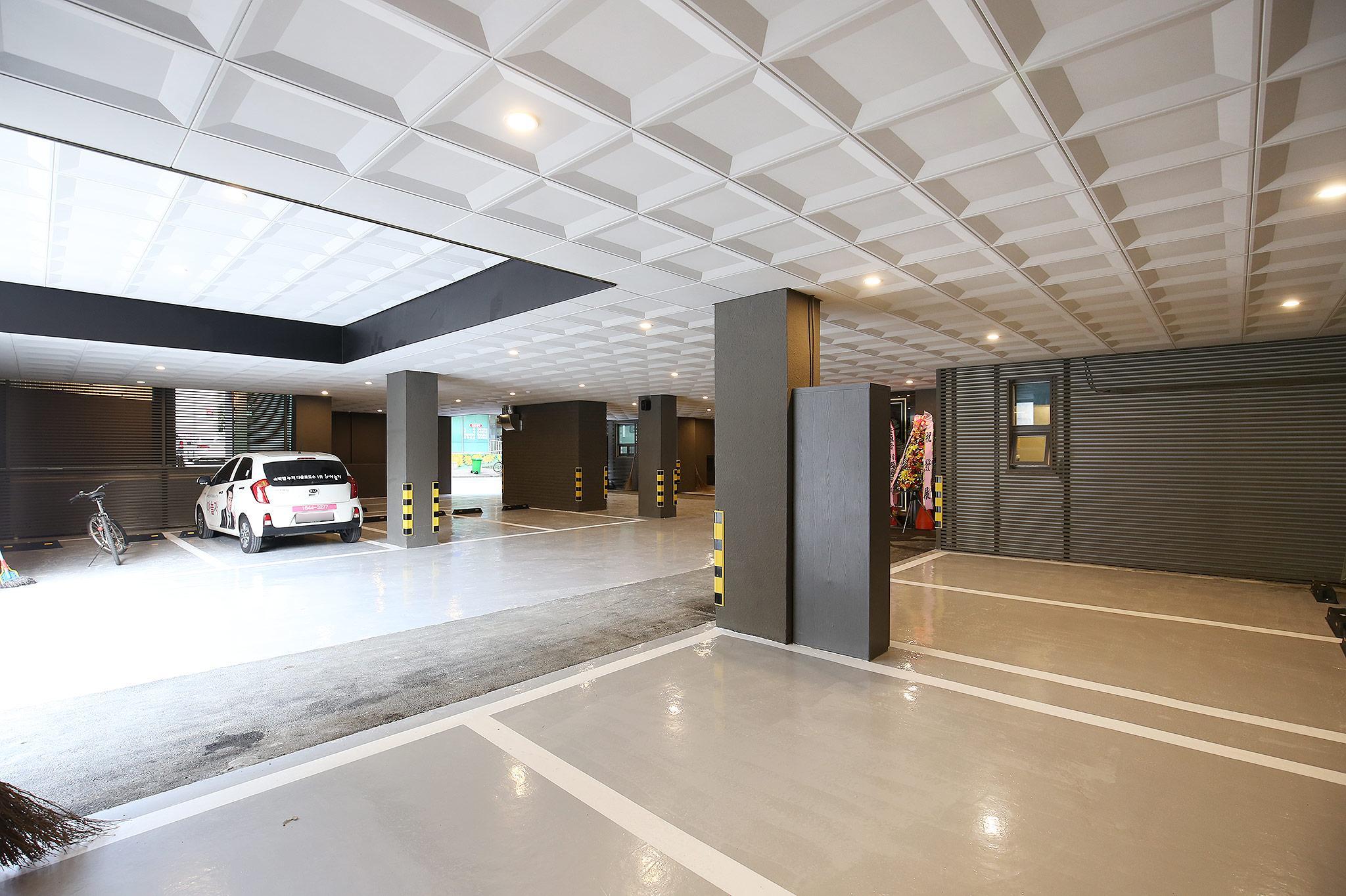 Brown Dot Cheongju Terminal 11/32