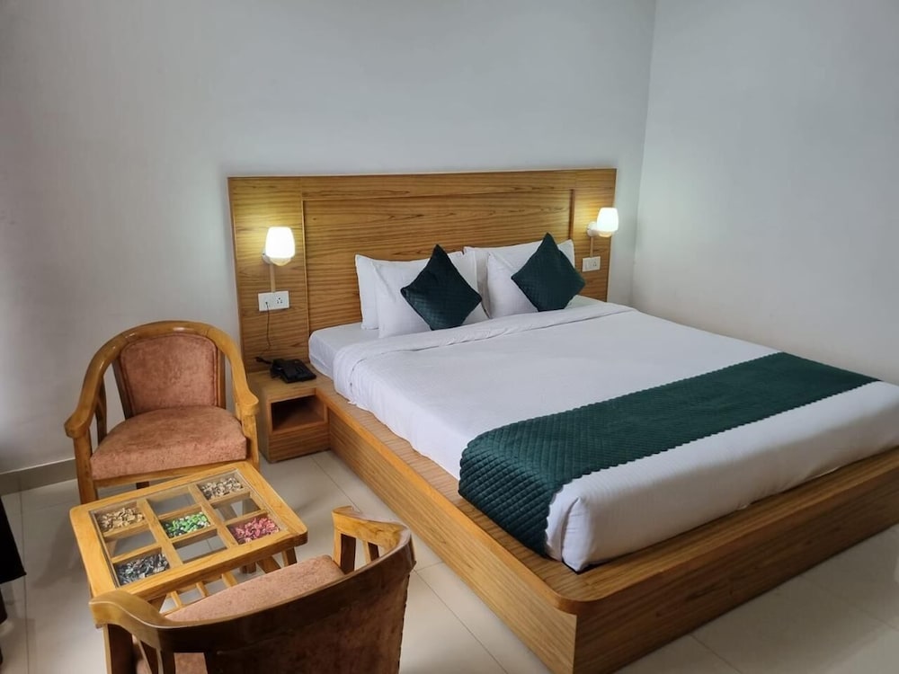 Amritara Sun Inn, Phata 21/40