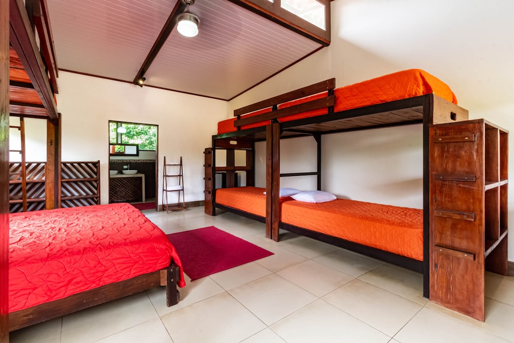 La Anita Rainforest Ranch 23/35