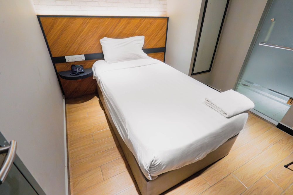 Hotel 99 Seri Kembangan Serdang 20/41