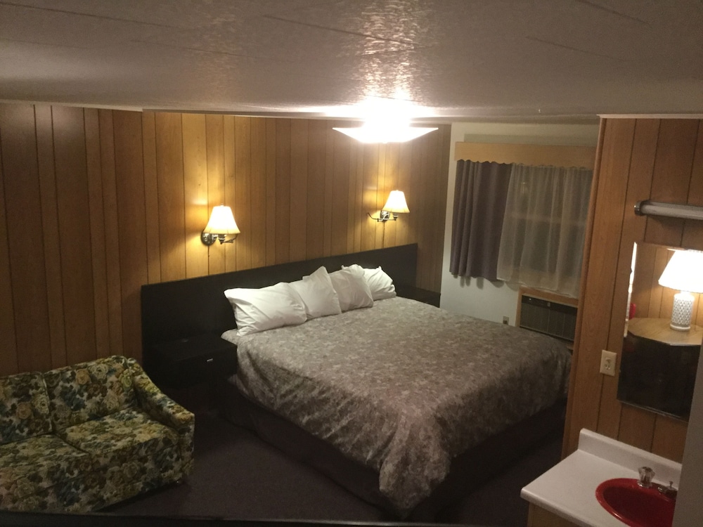 Cedars Motel 24/72