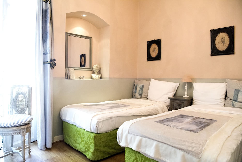 TRADITIONAL, DOUBLE BED