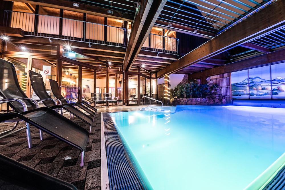 Mauritius Hotel And Therme Cologne 48/75