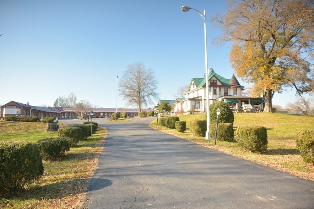 Americas Best Value Inn 35/45