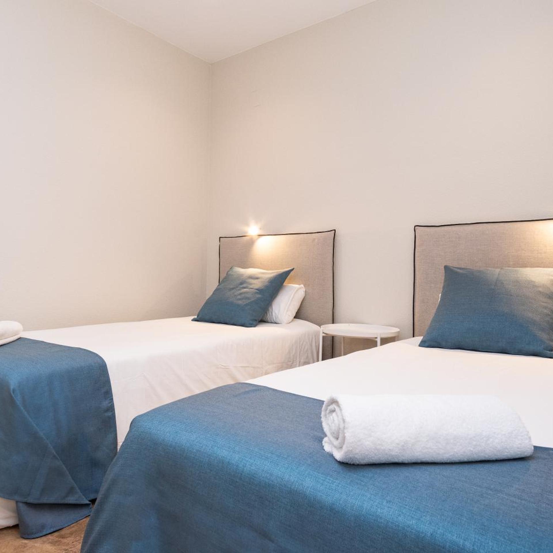 Standard, Twin Beds