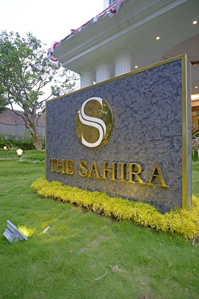 The Sahira Hotel 38/40