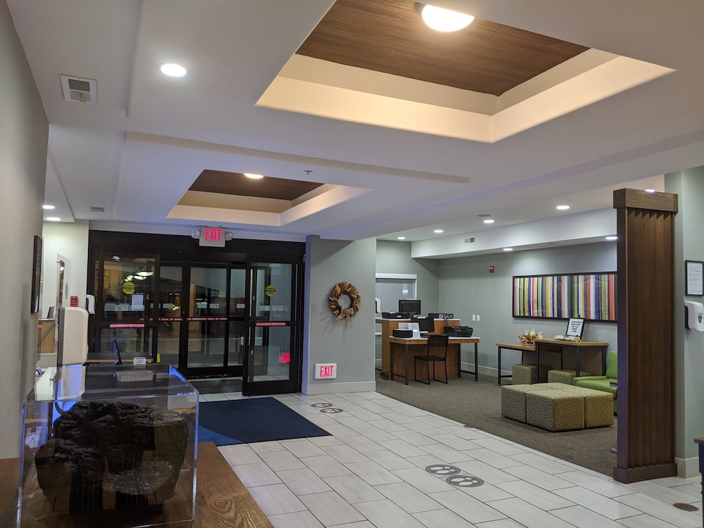 Holiday Inn Express & Suites Claypool Hill (Richlands Area) 46/63