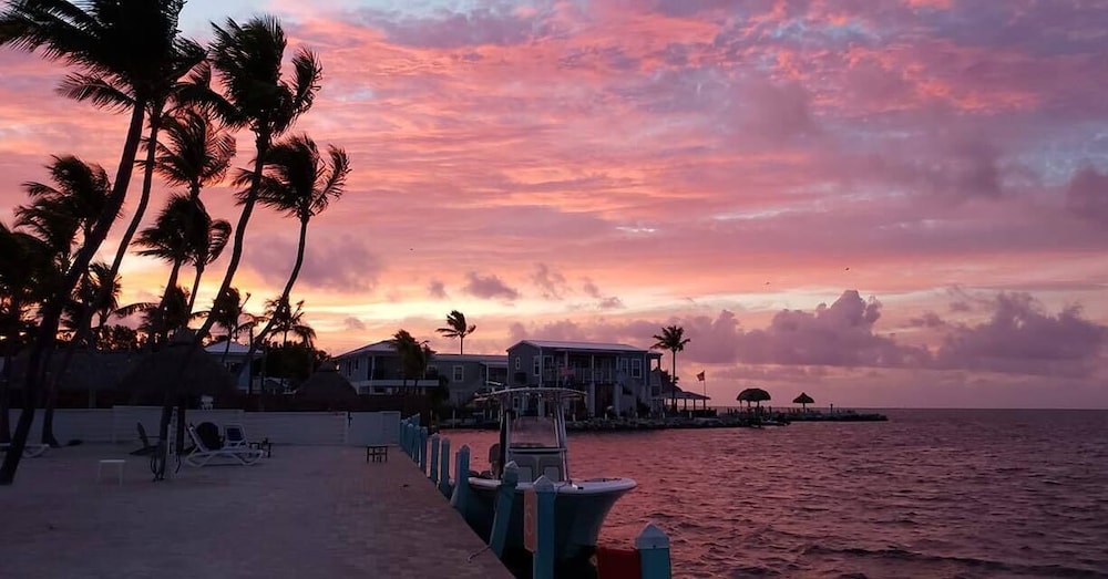 Drop Anchor Resort and Marina 45/50
