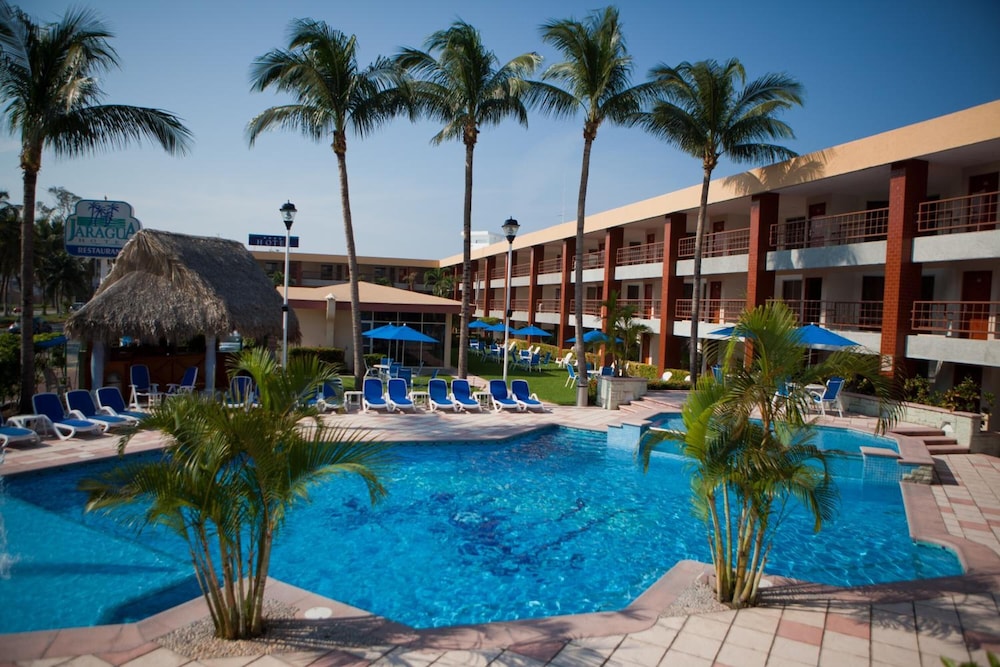 Hotel Jaragua 1/64
