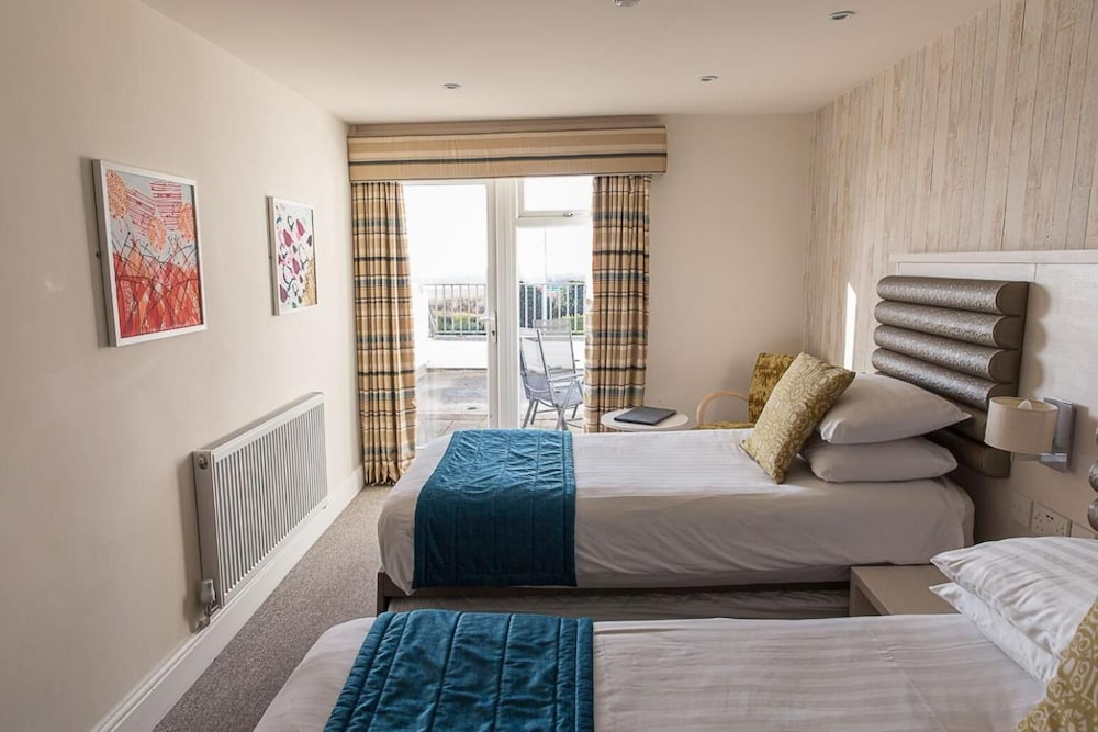 St. Ives Hotel 14/50
