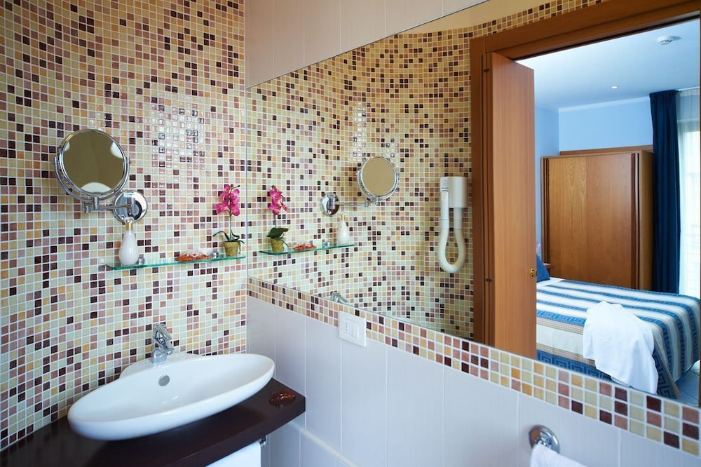Hotel Sirio 22/44
