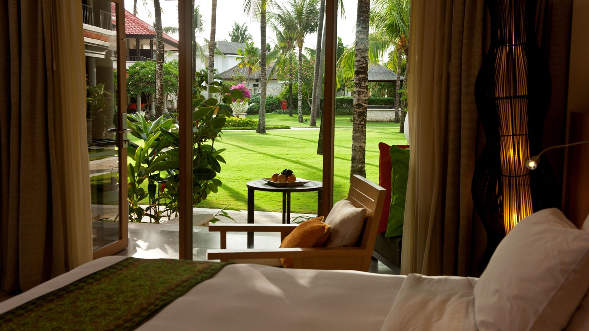 جناح بسرير كينج بإطلالة على الحديقة مع أريكة، HOLIDAY INN RESORT BARUNA BALI 5/10