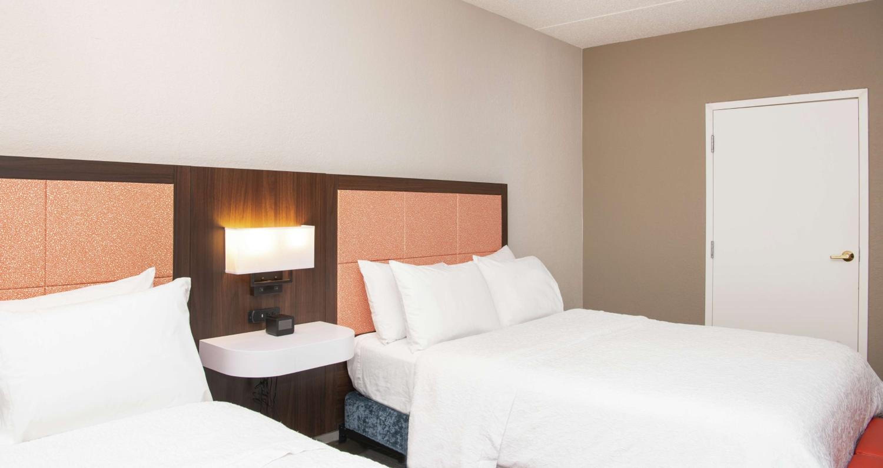 Room, King Bed, 2 Queen Beds