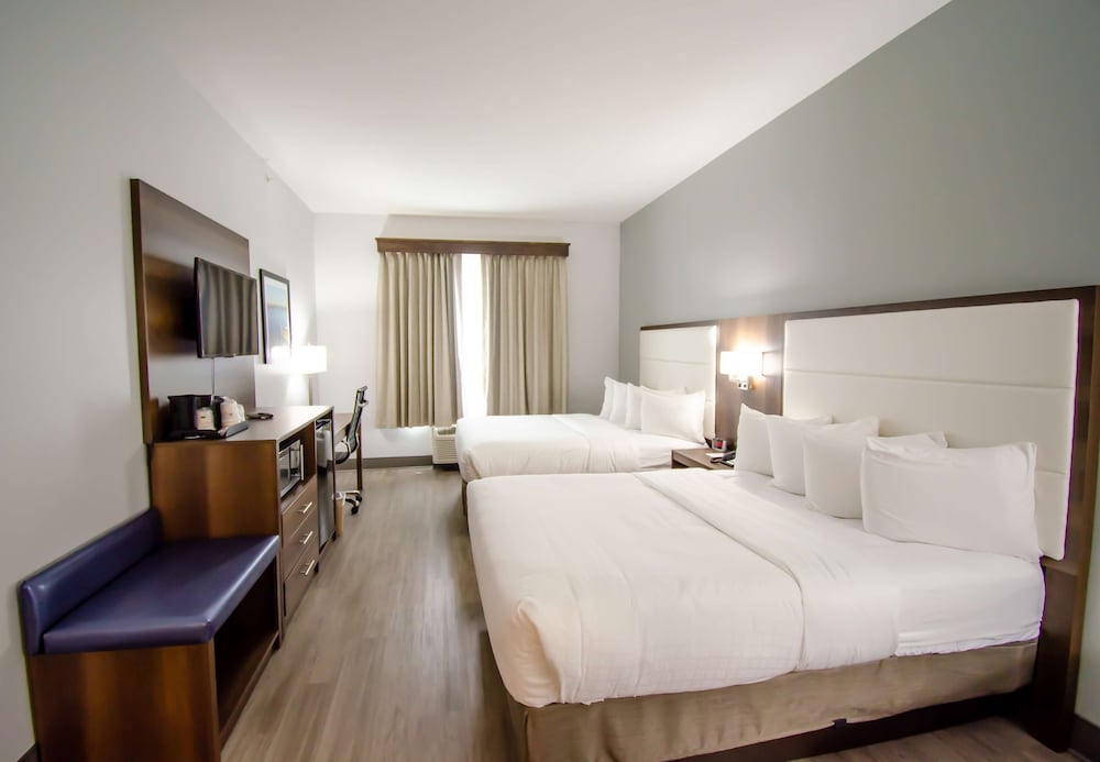 Best Western Plus First Coast Inn & Suites 13/53