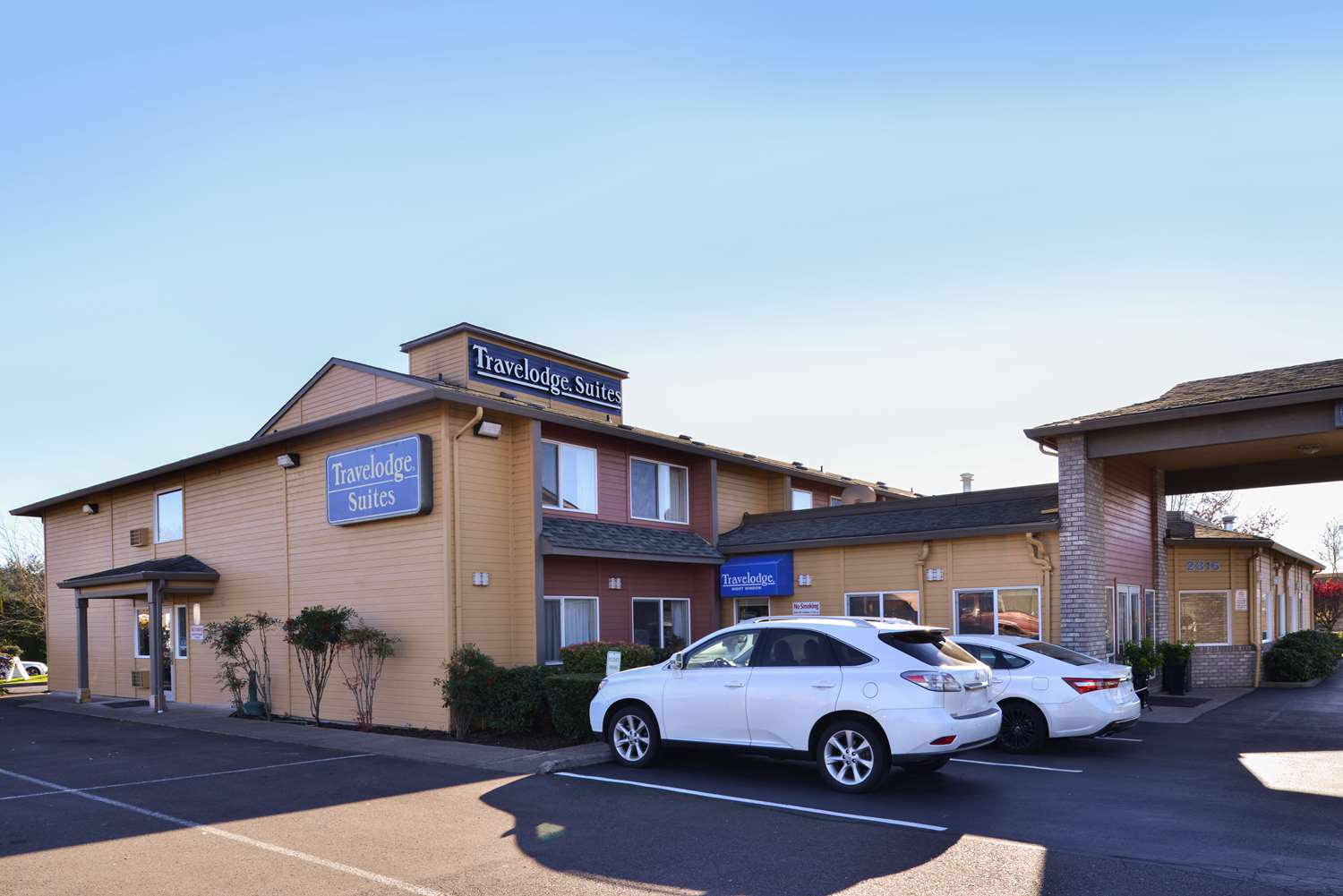Travelodge Suites By Wyndham Newberg 53/60
