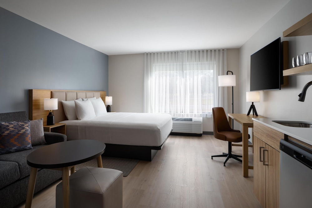 Hyatt Studios Mobile / Tillmans Corner 20/50