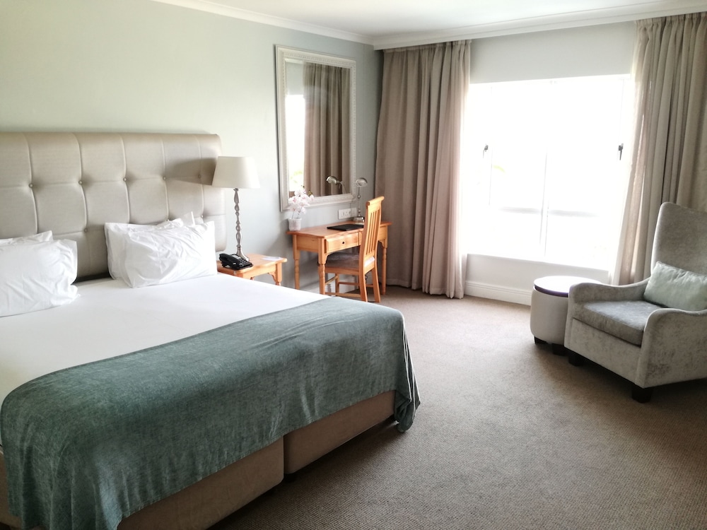 The Riverside Hotel 12/50