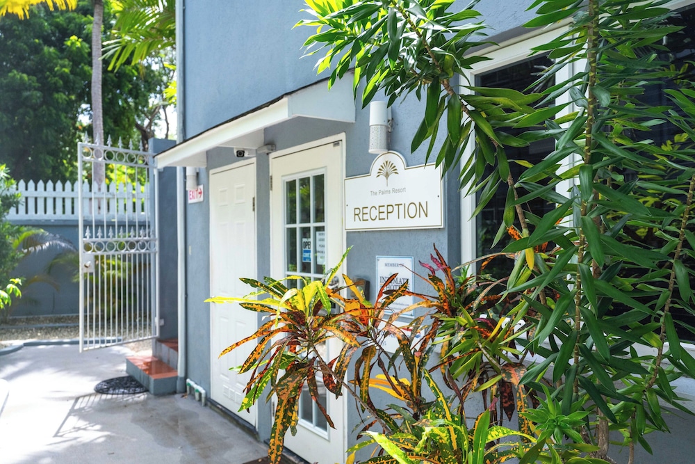 The Palms Resort 52/62
