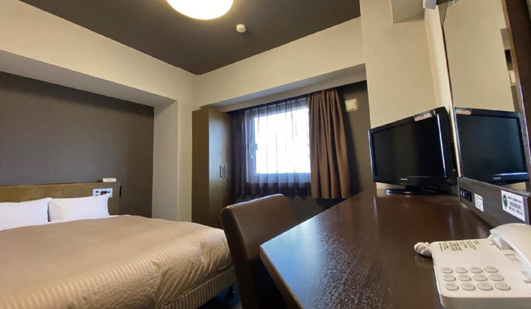 Room, Semi Double Bed