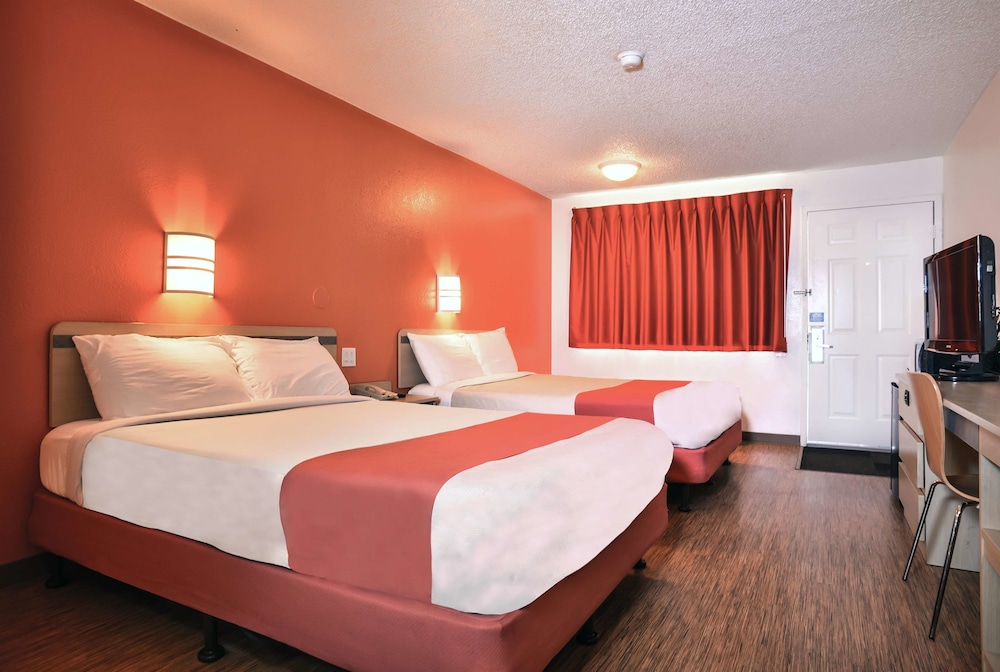 Motel6 Saint Joseph, MO 29/57
