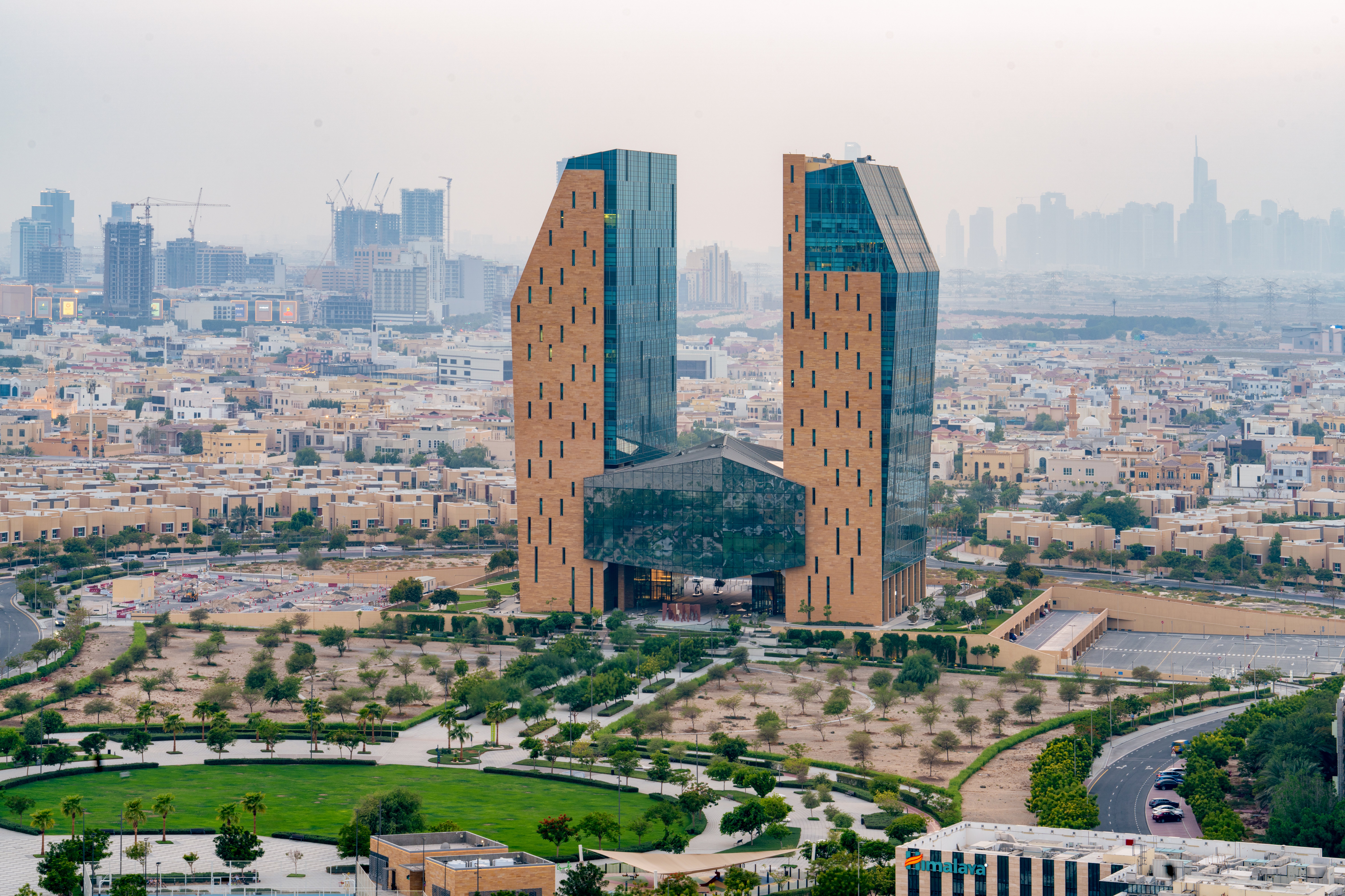 Holiday Inn & Suites Dubai Science Park 49/50