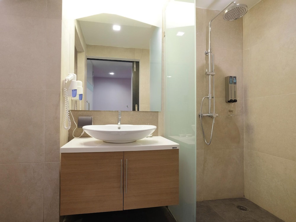 The Xtreme Hotel 38/50