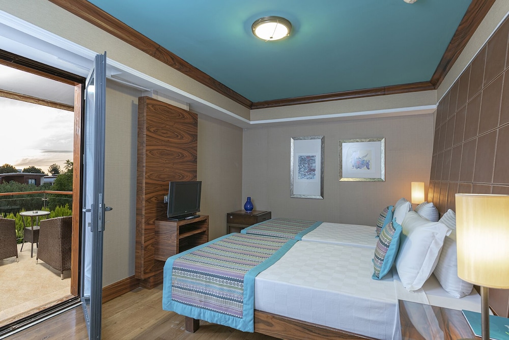 Lykia World Antalya 6/50