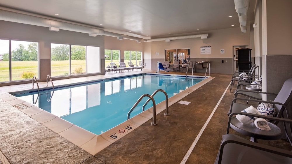 Best Western Plus Parkside Inn & Suites 4/39