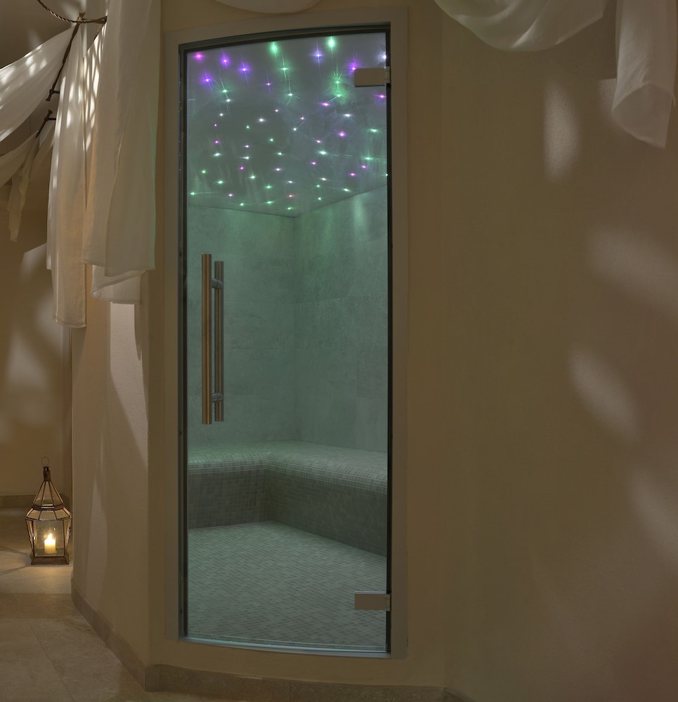 swimming pool spa
