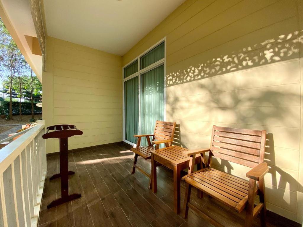 Ruen Maihom Riverside Cottage 28/63
