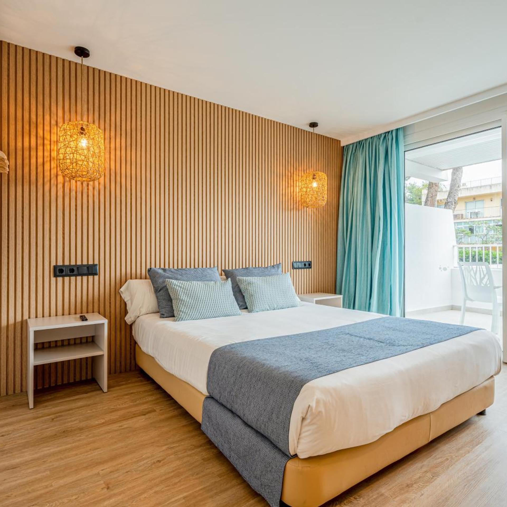 Universal, Junior Suite, Single Bed